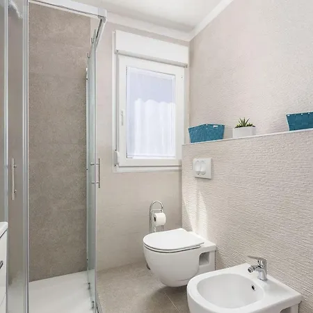 Schöne Villa mit privatem Pool, Außenküche, WLAN, Klima nur 2 km vom Strand *