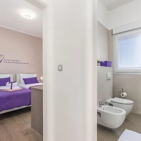 Schöne Villa mit privatem Pool, Außenküche, WLAN, Klima nur 2 km vom Strand