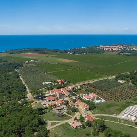 Schöne Villa mit privatem Pool, Außenküche, WLAN, Klima nur 2 km vom Strand *